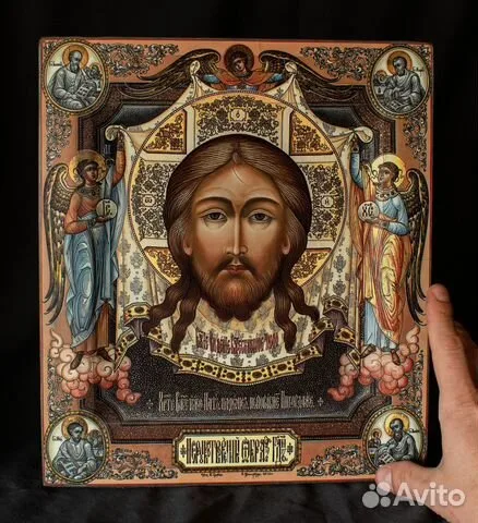 На память: Икона с ковчегом "Иисус с Евангелистами и Архангел