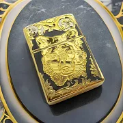 На память: Бензиновая зажигалка Zippo "Волк одиночка" — фотография 1