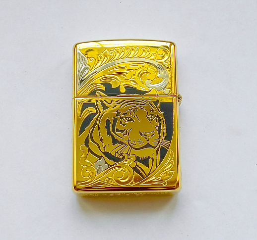 Подарочная зажигалка Zippo "Тигр" № 4 купить с доставкой Подарочная зажигалка Zippo "Тигр" № 4