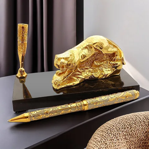 Ручка на подставке "Тигр". Златоуст — красивый подарок