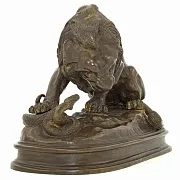 Подарочная скульптура «Лев со змеёй» из бронзы — фотография 2