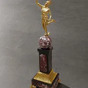 Ручная работа: Статуэтка «Гермес» на камне — креноид и долерит — фотография 3